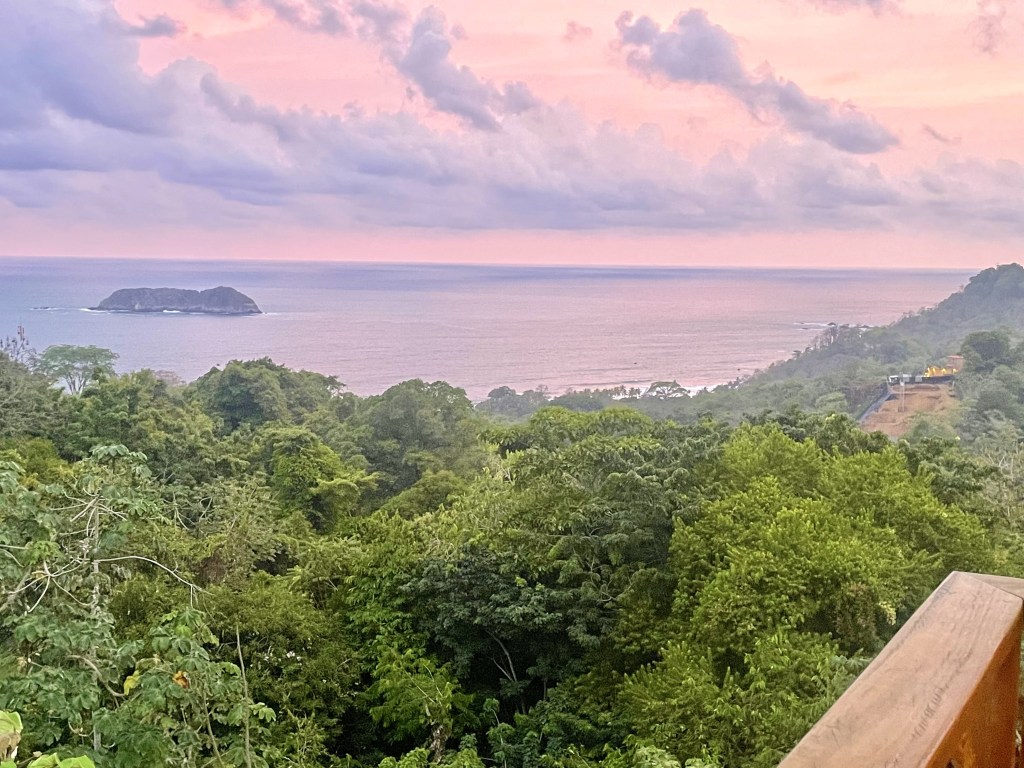 Manuel Antonio: Monkeys, Toucans, and Floating&nbsp;Islands